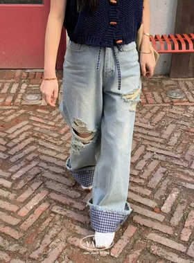 闪闪家 韩国东大门代购VAULT破洞时髦翻折格纹牛仔裤