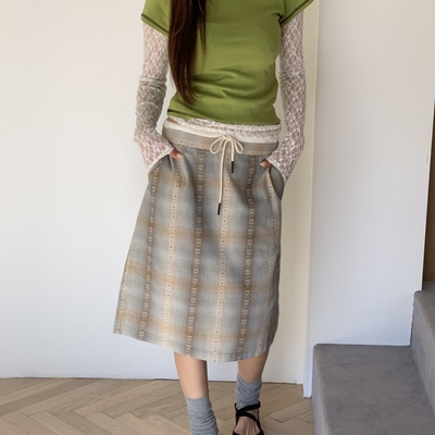MURMUR拼色格纹刺绣图案半裙
