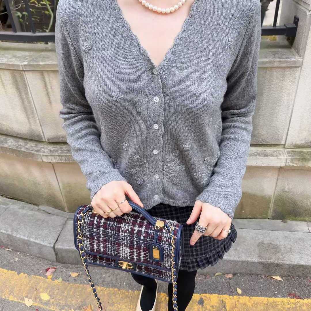 HELDER-P立体刺绣花朵针织开衫