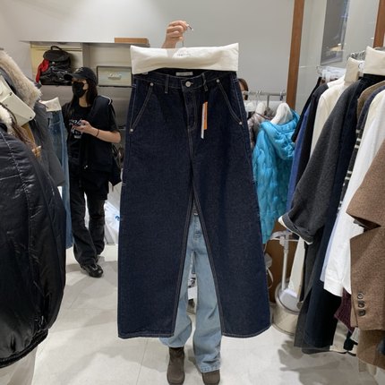 闪闪家 韩国东大门代购TEMPTING深色原色系直筒牛仔裤