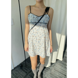 闪闪家 OUPPT设计感甜美时髦吊带连衣裙 韩国东大门代购