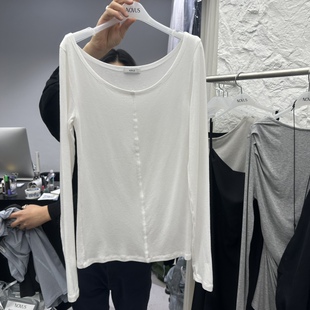 闪闪家 韩国东大门代购NOVUS中缝拼接薄透大领口打底衫
