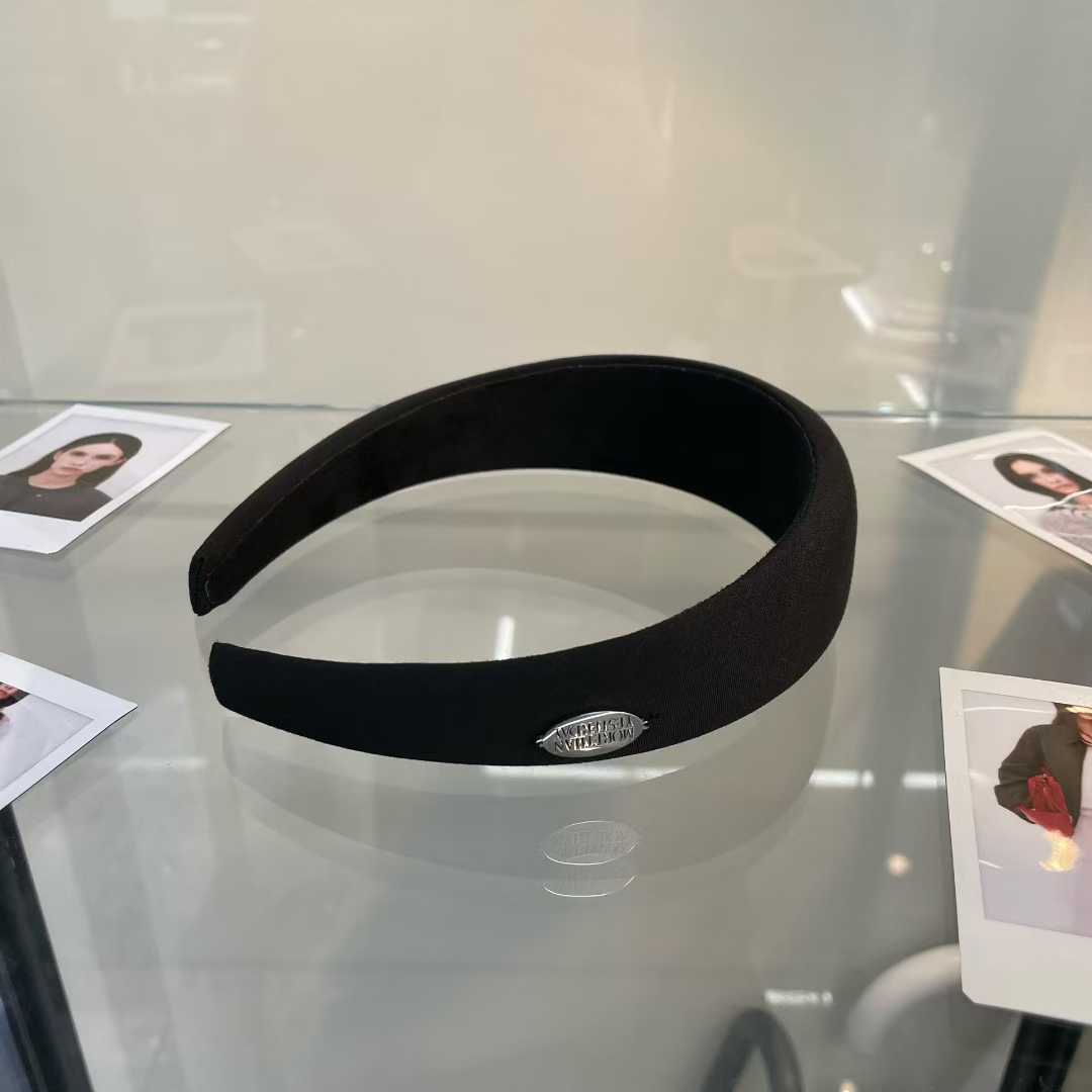 现货MORETHANYESTERDAY学院风