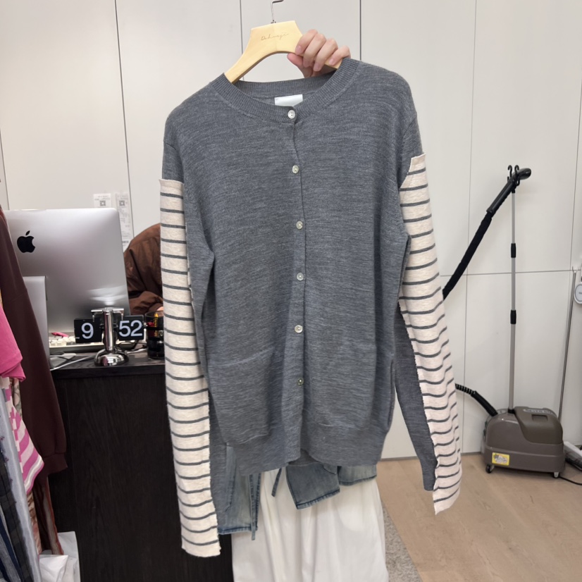 条纹拼接袖气质舒适开衫