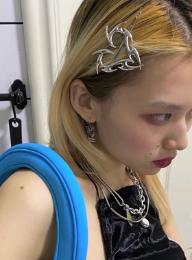 y2k亚文化龙形银色爱心边夹辣妹个性小众一字夹金属侧边夹子女