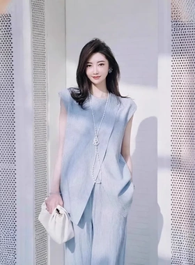 蓝色无袖夏季穿搭一整套高级感上衣阔腿裤松弛感女装时尚两件套女