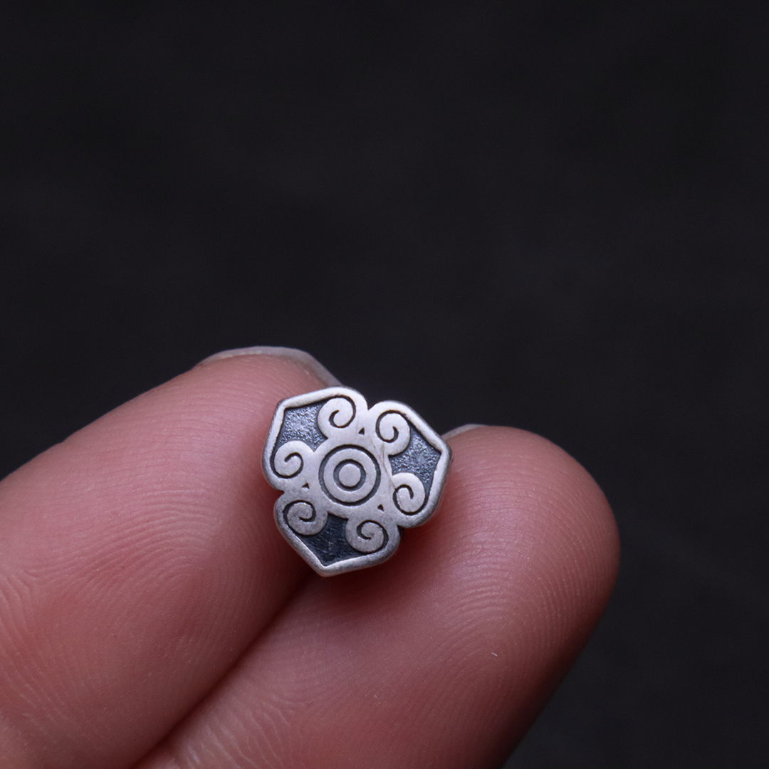 足银999隔珠三角如意背云散珠