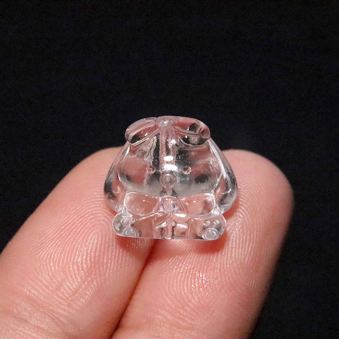 天然白水晶玉兔兔子背云隔珠