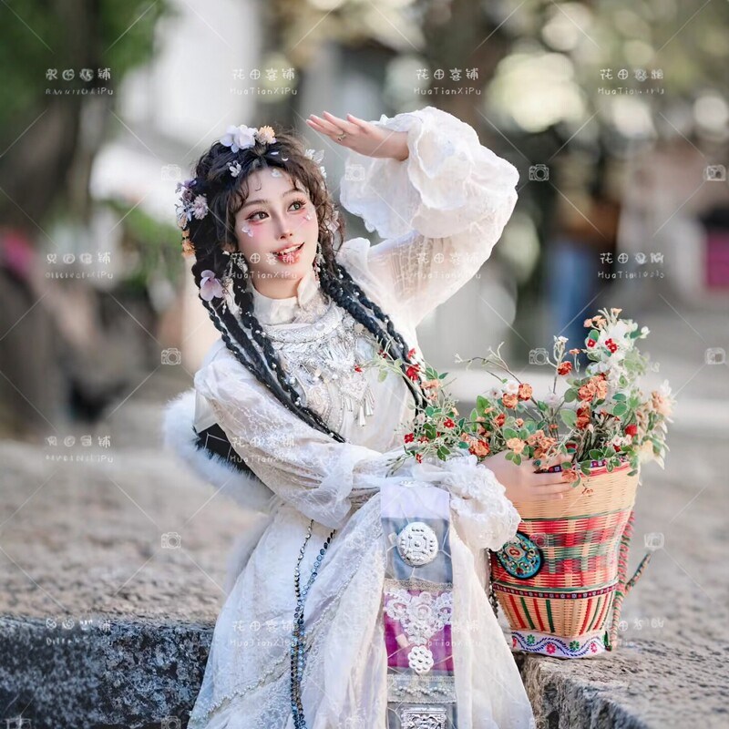 新款纳西族服装云南丽江少数民族服饰摩梭成人旅拍披星戴月演出服