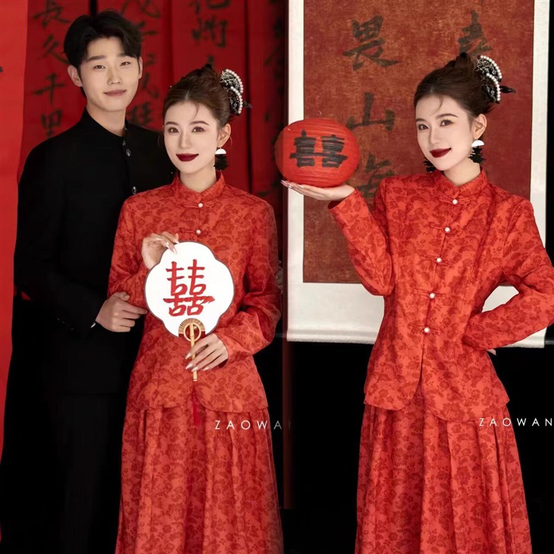 照相馆主题新中式婚纱中国红喜嫁礼服80年带复古简约高级感摄影服