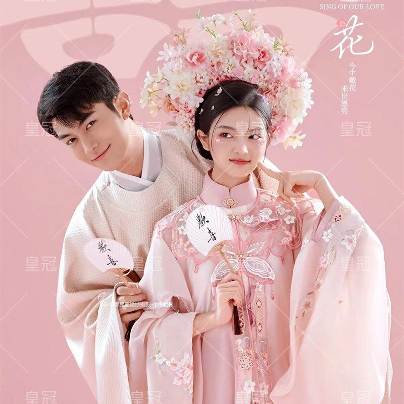 新款照相馆簪花服装情侣婚纱写真照古风新中式国风情侣旅拍外景汉