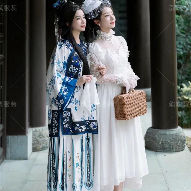 24新款复古留洋大小姐清汉服女跨时代闺蜜复古连衣裙外景旅拍摄影