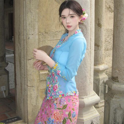 影楼新款傣族小娘惹簪花旅拍服西双版纳少数民族小清新写真摄影服