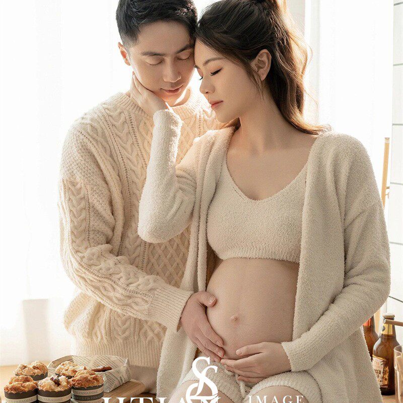 影楼情侣孕妇照服装情侣居家慵懒风韩系清新温馨孕妇照衣服在家拍