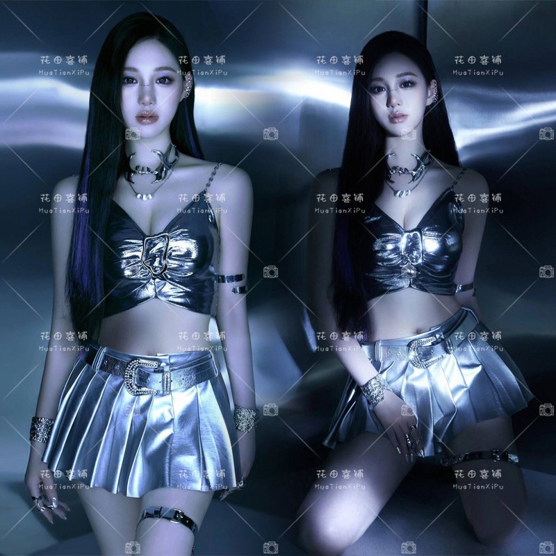 工作室赛博辣妹朋克写真主题服AI未来感女团拽姐万圣节夜店演出服