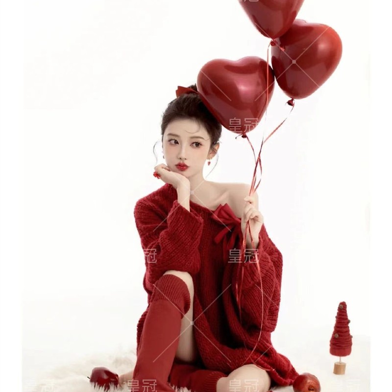 影楼秋冬新款新年圣诞写真主题服装红色毛衣个性女孩艺术照摄影服