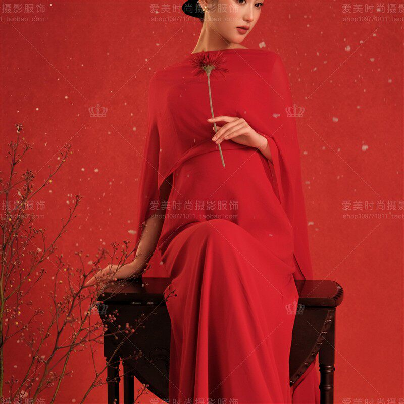 孕妇照服装新款影楼法式复古高级感中国红礼服孕妈艺术照摄影服饰