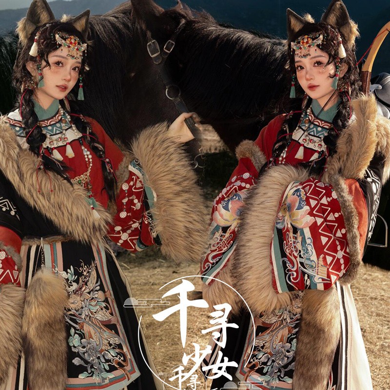 新款藏服阿藏哥秋冬大毛领藏袍藏族服饰西藏拉萨草原旅拍摄影服饰