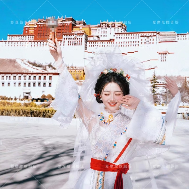 2026新款旅拍服装爆款藏服西藏川西旅拍写真摄影舞蹈藏服演出服