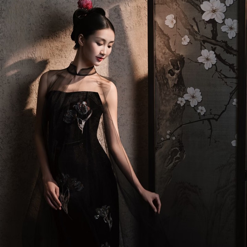 2026新款影楼东方美学高级感中式气质旗袍小众婚纱照礼服晨袍