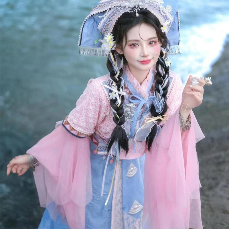 新款粉色壮族少女改良壮族服装女民族风广西云南旅拍写真摄影服饰