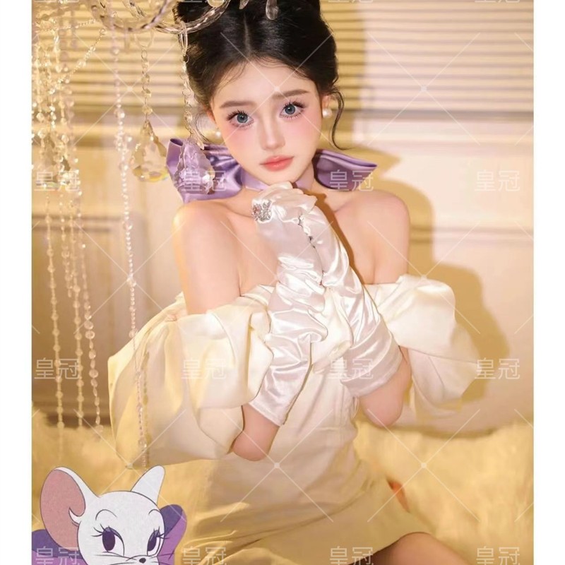 影楼新款汤姆猫主题生日纯欲风法式一字肩礼服氛围感写真摄影服装