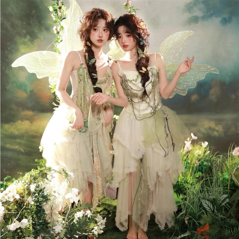 绿野仙踪森系梦幻天使精灵少女闺蜜写真时尚外景旅拍摄影演出服饰