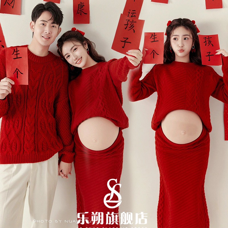 24年影楼孕妇照服装情侣红色新年主题韩系唯美慵懒风孕妈咪在家拍