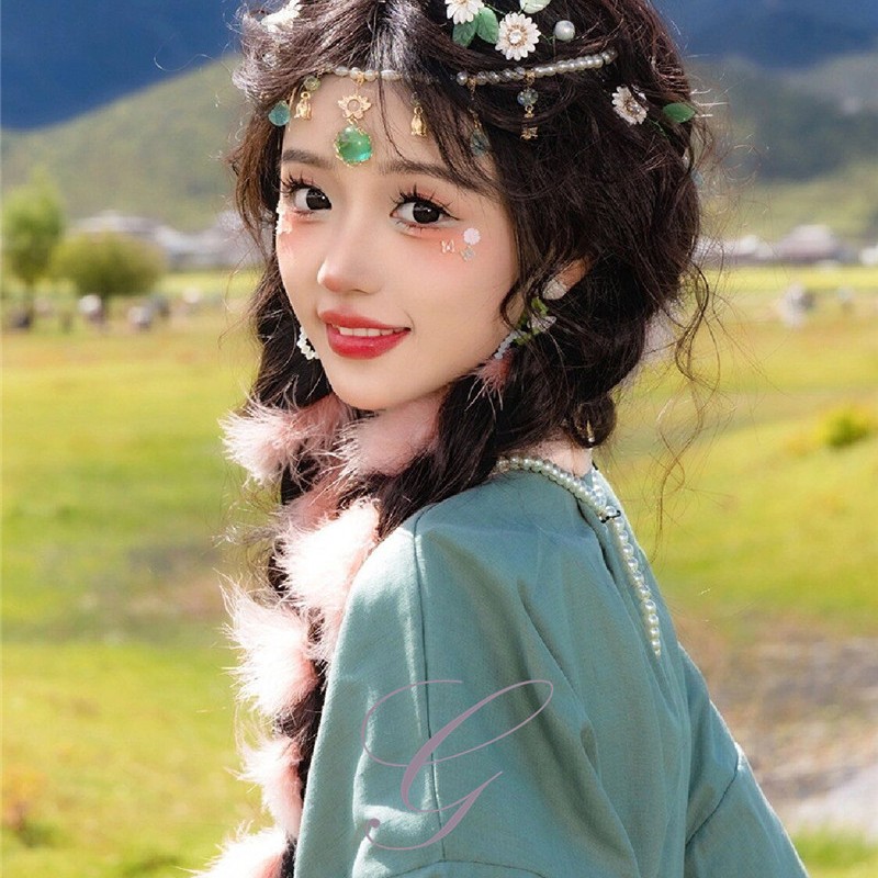 藏族服装女新款西藏写真民族风冬季藏袍云南网红少女藏服拍照衣服
