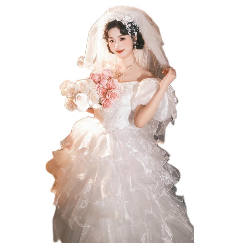 照相馆新款甜美少女生日主题高级感白色婚纱在逃公主个人写真艺术
