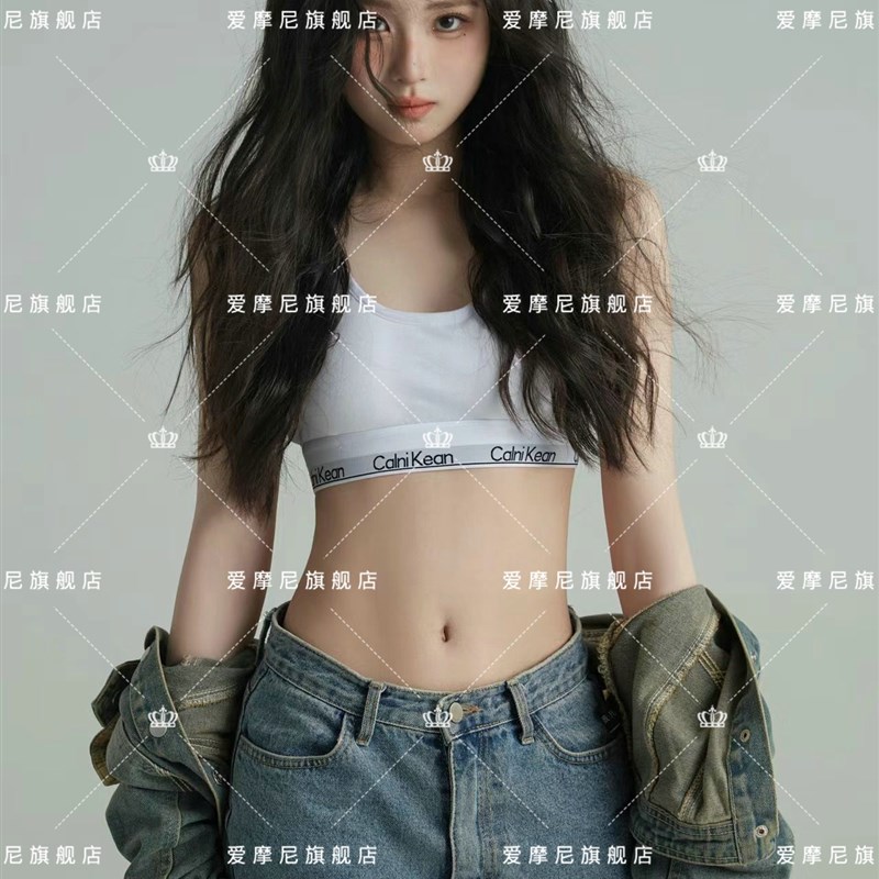 影楼写真主题韩杂ins风复古甜酷少女画报风牛仔套装个人摄影服装