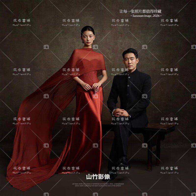 2026新款影楼主题东方美学新中式婚纱照红色园林风高级感拍照礼服