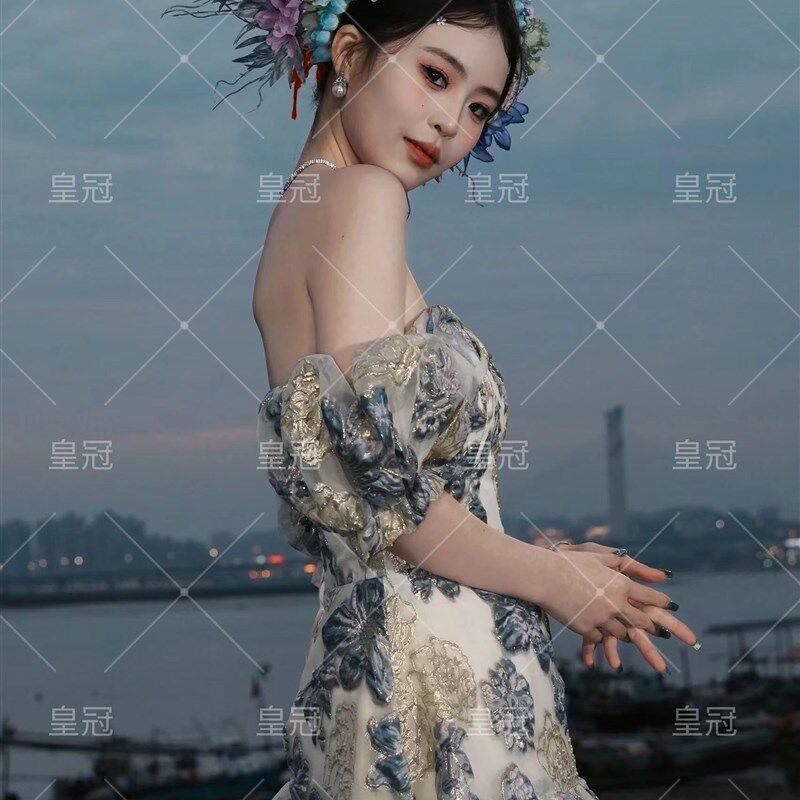 新款簪花中式主题写真民族风晚礼服高级感气质长版旅拍摄影洋装