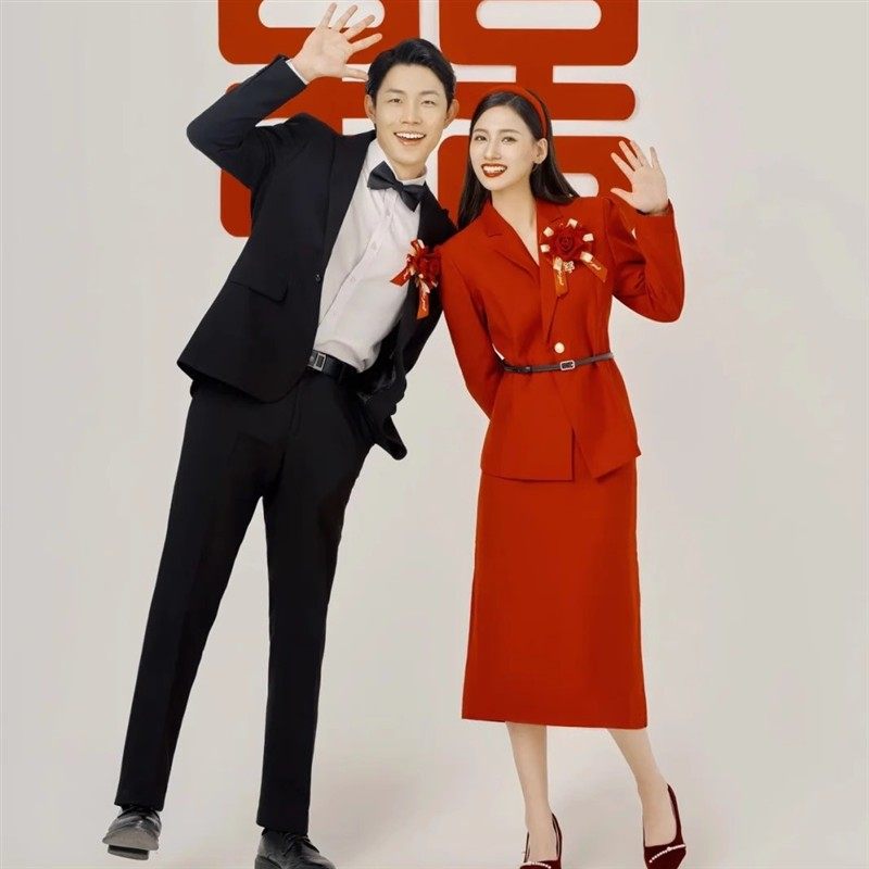 父母辈复古订婚宴迎宾新娘结婚主题婚纱影楼服装情侣拍照摄影礼服