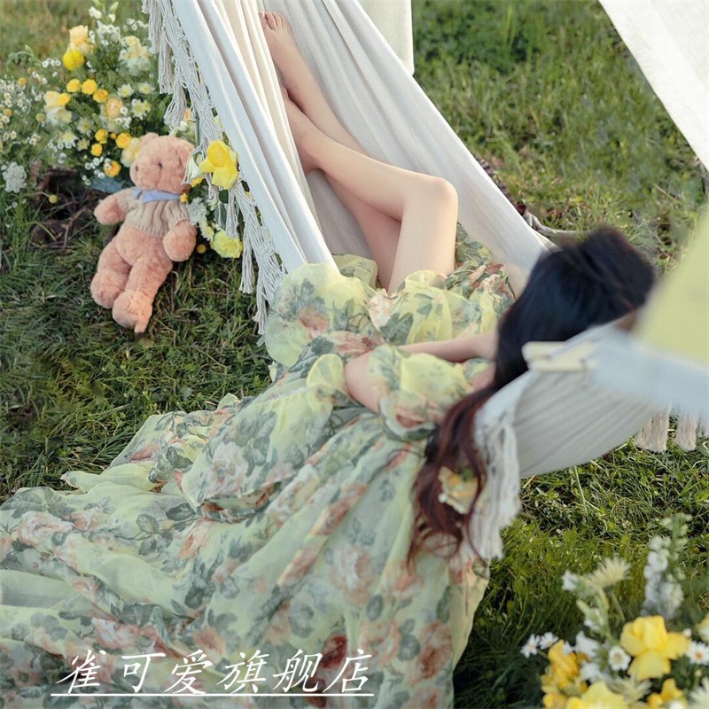 新款影楼写真主题服装宫廷风法式收腰泡泡袖碎花连衣裙拖尾公主裙