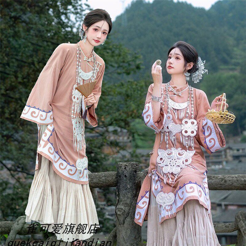 云贵川凉山彝族服饰衣服裙子粉色白褶皱裙小红书旅拍约拍写真手工