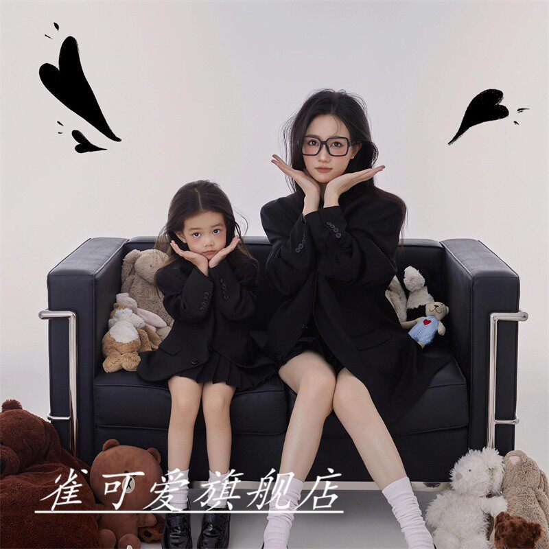 影楼拍照亲子主题母女时尚帅气走秀黑色西服套装日常宽松休闲西装