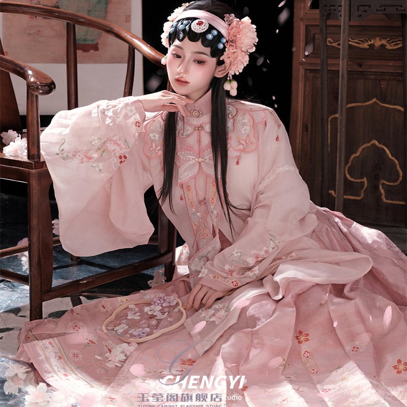 影楼拍照主题新款戏曲写真衣服古风仙气粉色古装少女写真摄影服装
