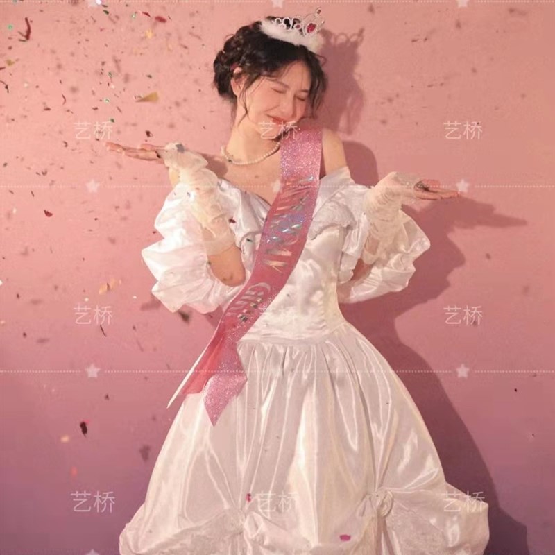 昭和时代复古婚纱照相馆少女生日主题写真礼服日系绶带公主裙艺术