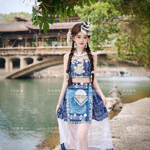 新款旅拍少数民族少女苗族蜡染服饰民族服装写真套装苗疆抹胸摄影