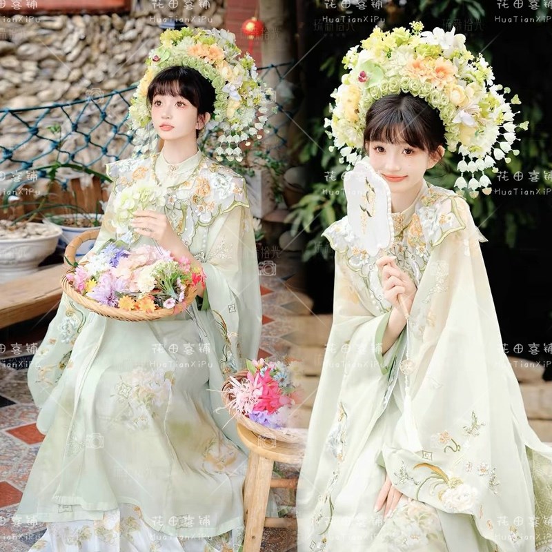 泉州浔浦女簪花服装明制汉服立领对襟长衫刺绣马面裙全套新款旅拍