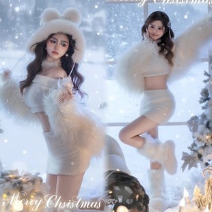 圣诞写真主题冬季雪景纯欲风服装女孩时尚皮草私房艺术照摄影服饰