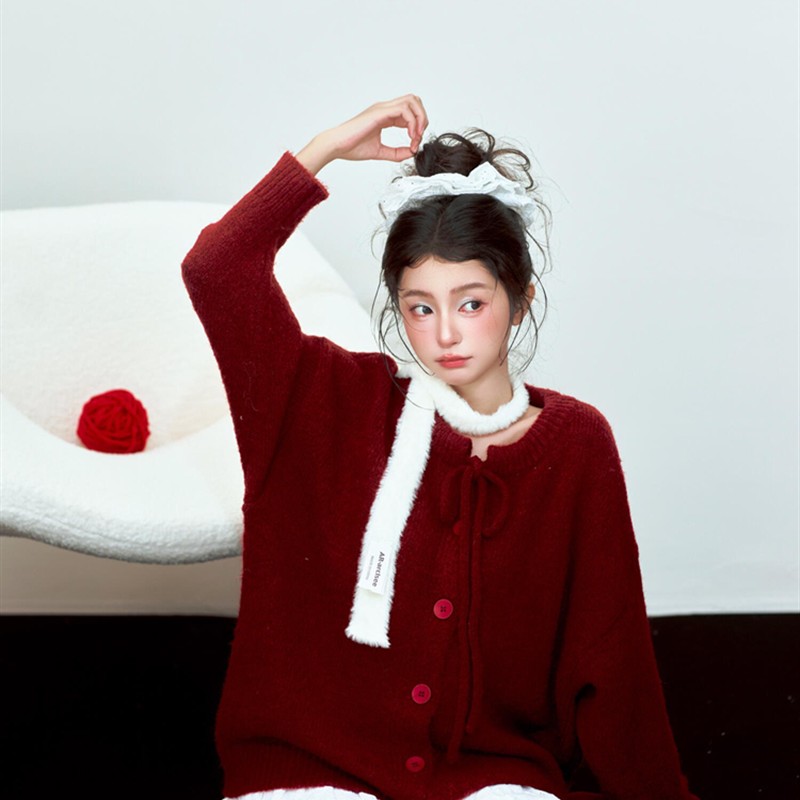 2025影楼新款红色毛衣新年圣诞节主题高级感韩杂少女写真摄影服装