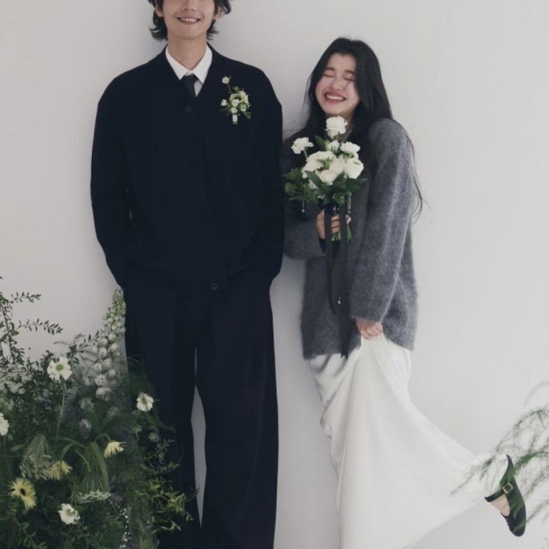 新款照相馆主题韩系写真针织时尚底片感甜系情侣旅拍婚纱照摄影服