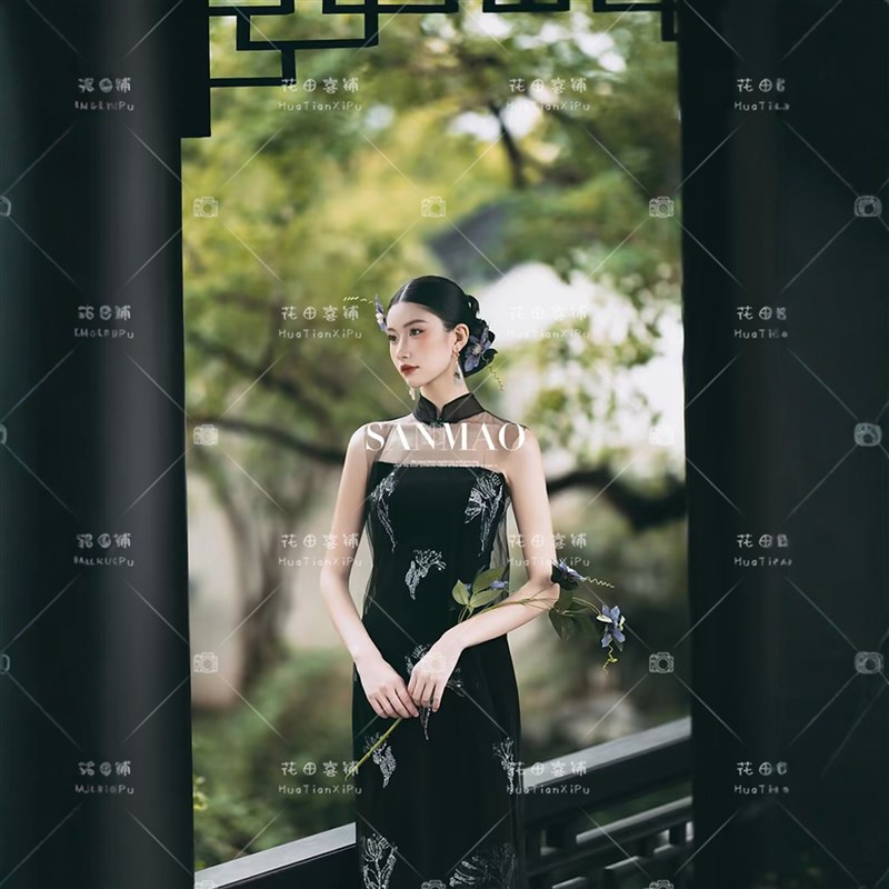 2026新款照相馆复古外景园林风黑色旗袍清冷感小众婚纱照摄影礼服