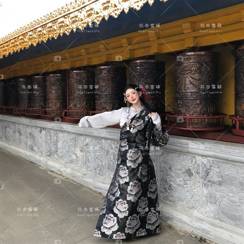 新款西藏旅拍摄超仙藏袍藏服拉萨民族云南藏式写真拍照服饰服装