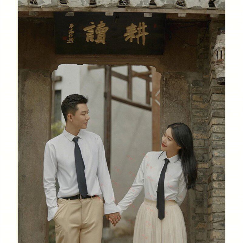照相馆新款情侣拍照主题服装学院文艺风格旅拍毕业服小清新摄影写