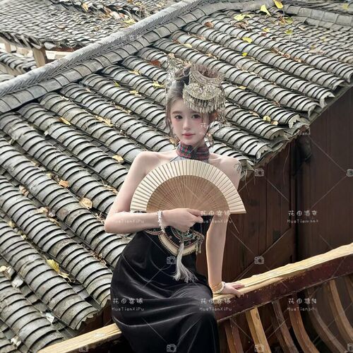 爆款少数民族服饰开叉旗袍女苗族服装贵州民族风旗袍旅游拍照写真