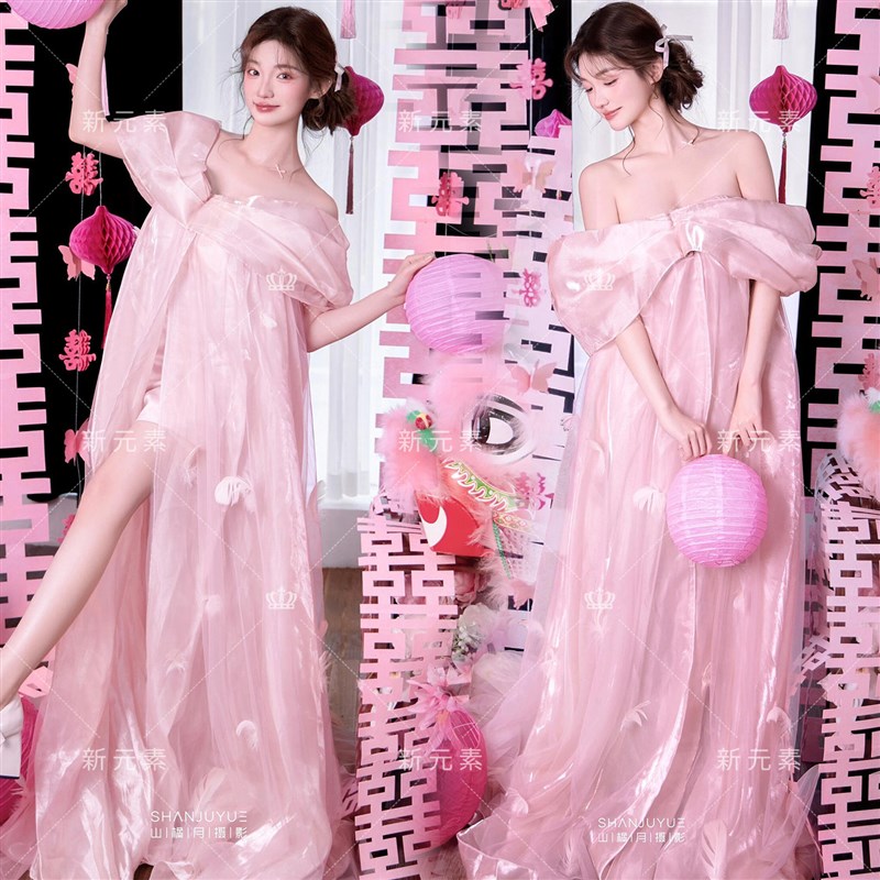 照相馆超仙粉色晨袍新娘订婚敬酒服蝴蝶结一字肩洋装高级写真礼服