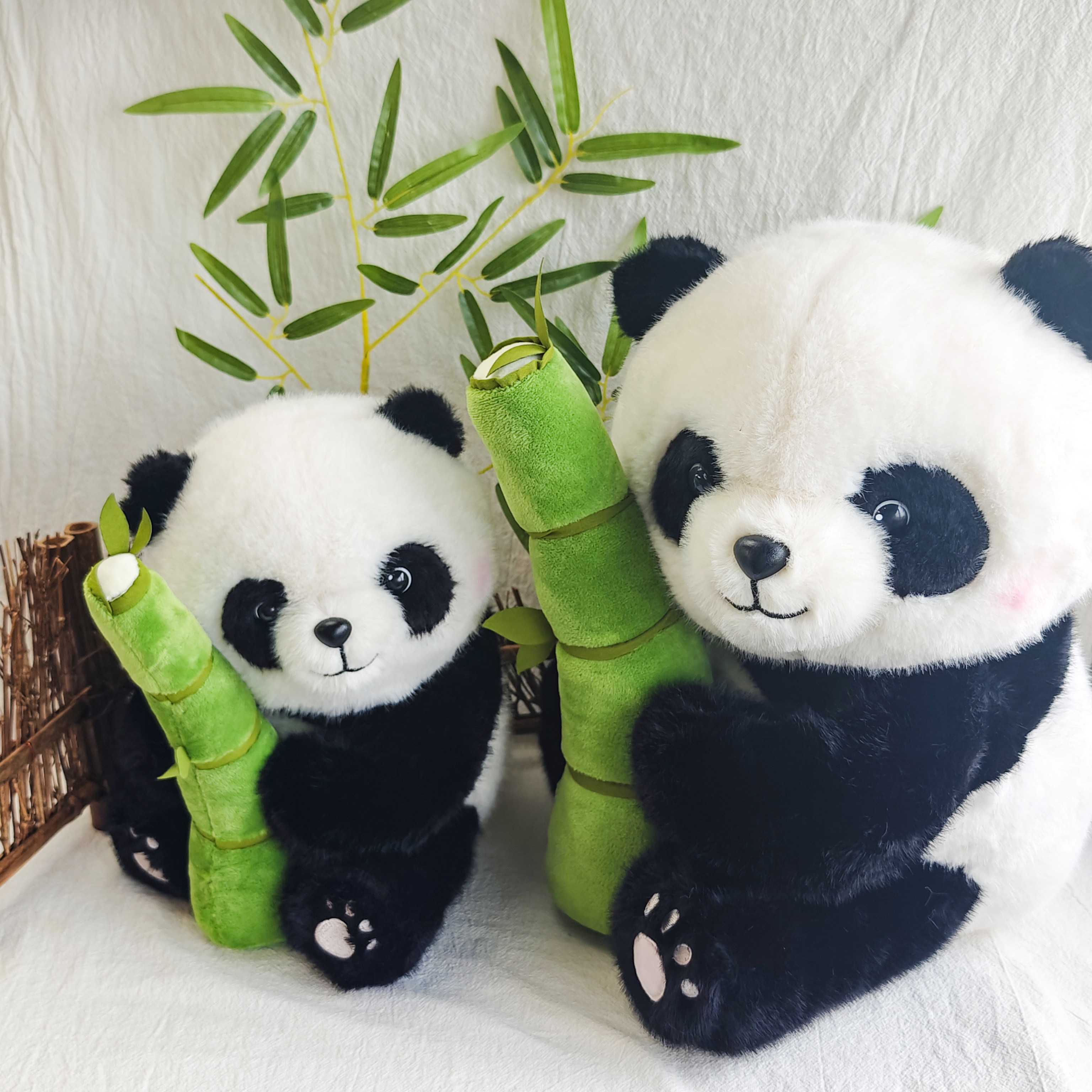 成都熊猫毛绒玩具公仔玩偶布娃娃儿童生日礼物可爱花花文创基地图片